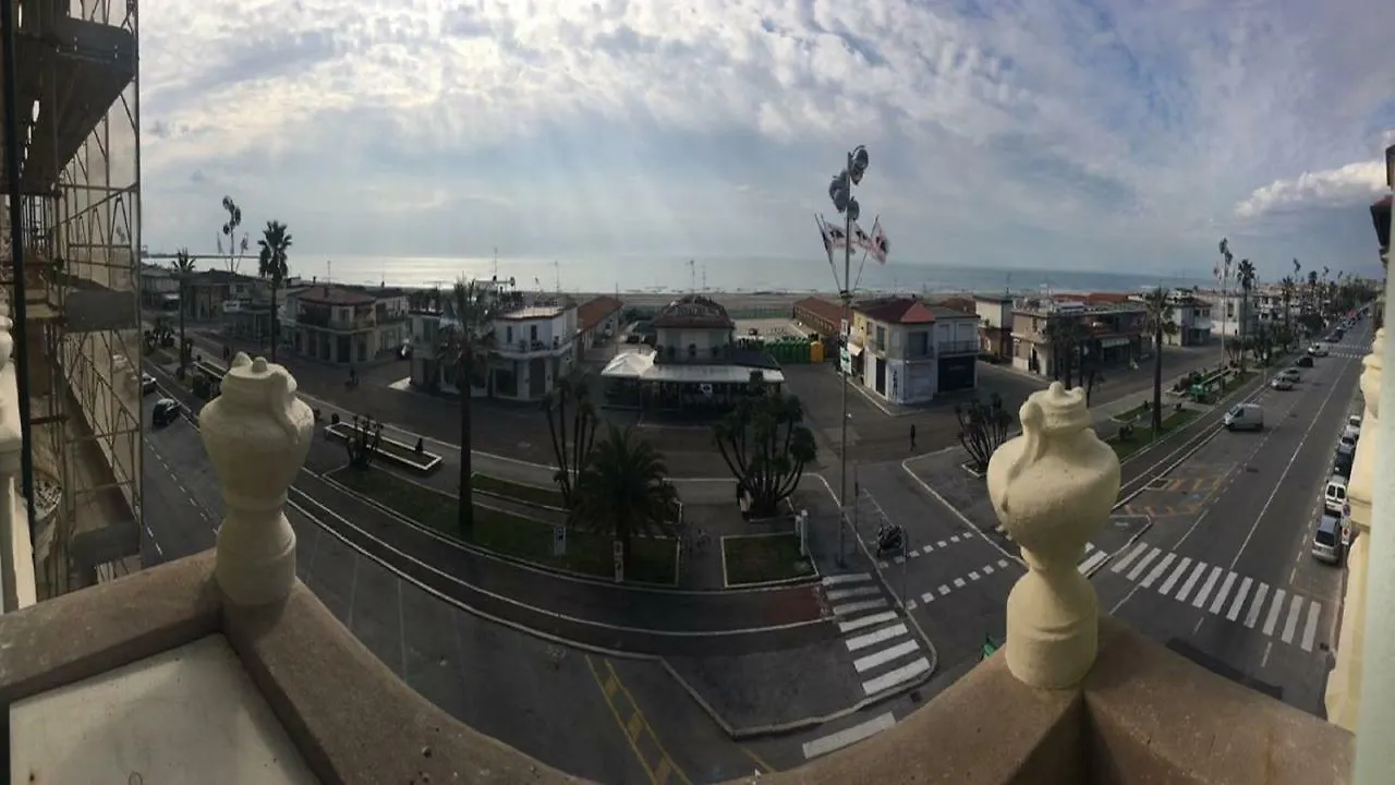Vista Mare Apartment Viareggio 0*,  Italy