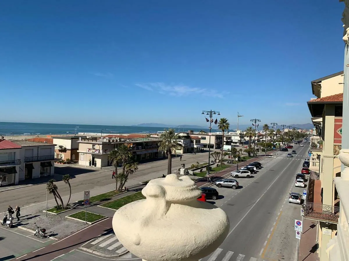 Vista Mare Apartment Viareggio Italy
